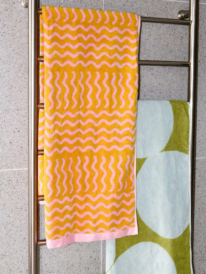 Mosey Me Ripple Bath Towel
